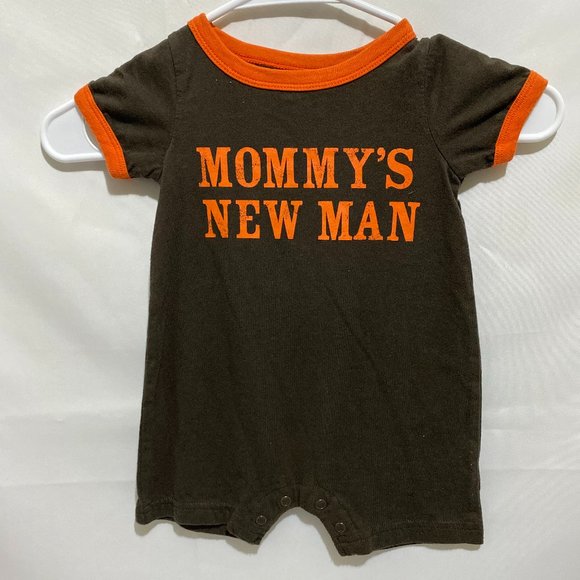 Carter's ❤️ Baby Romper Size 12 Months (PRE-LOVED) - Picture 1 of 5